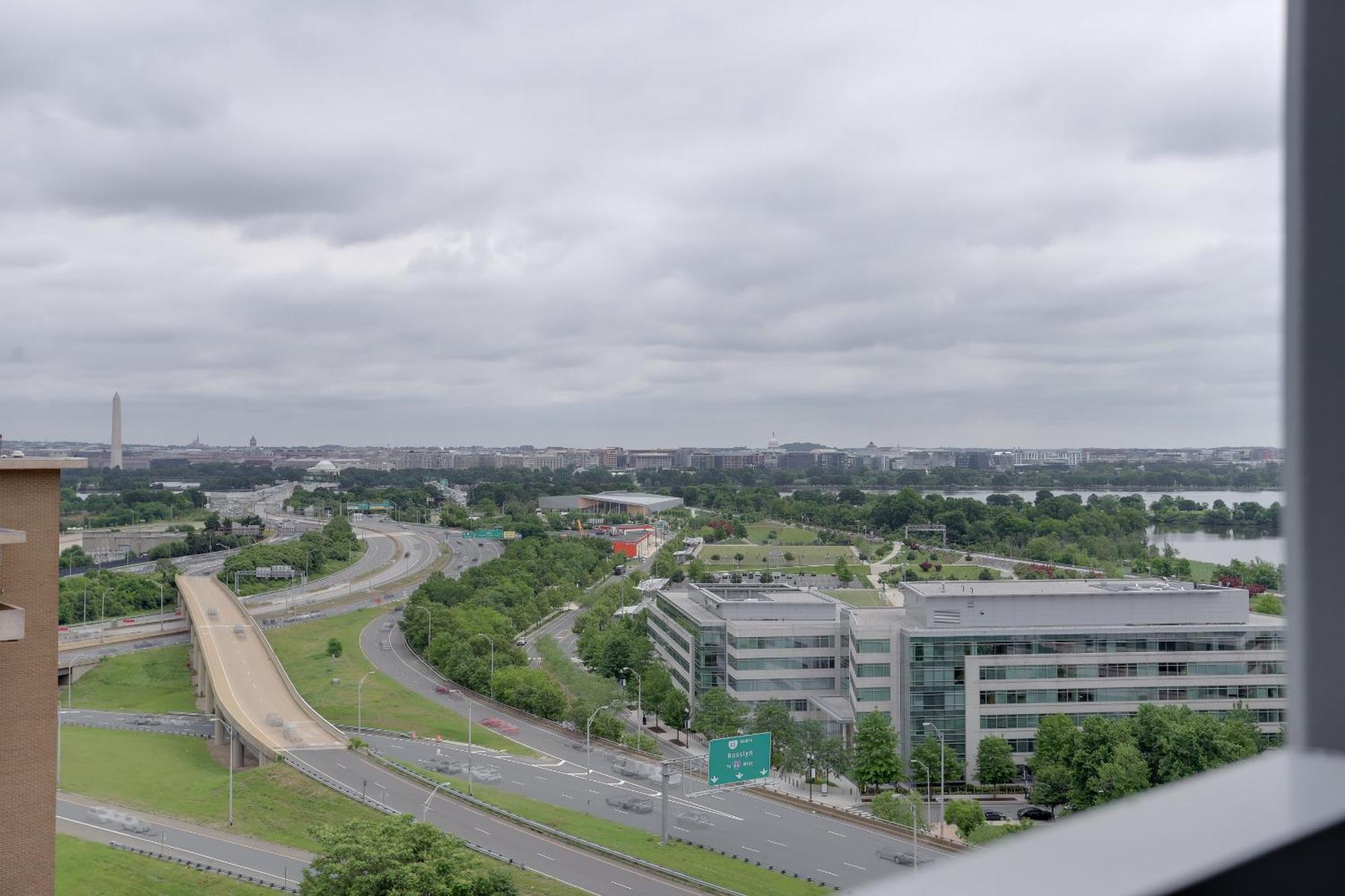 Unique Apartment In A Great Pentagon City Location Arlington Esterno foto